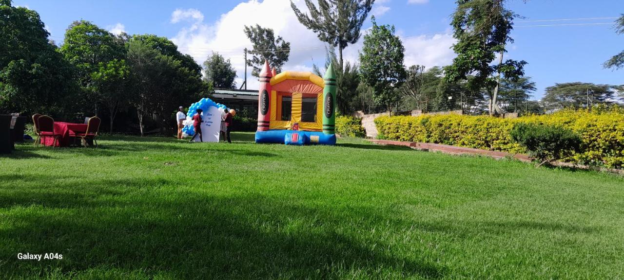 Esikar Gardens Hotel Narok エクステリア 写真