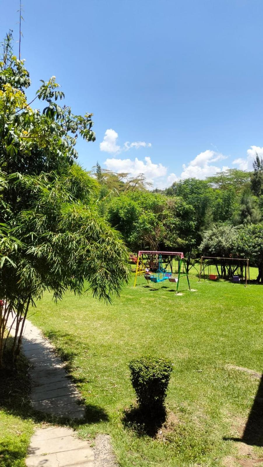 Esikar Gardens Hotel Narok エクステリア 写真