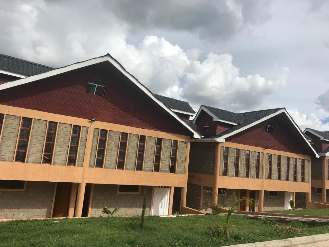 Esikar Gardens Hotel Narok エクステリア 写真