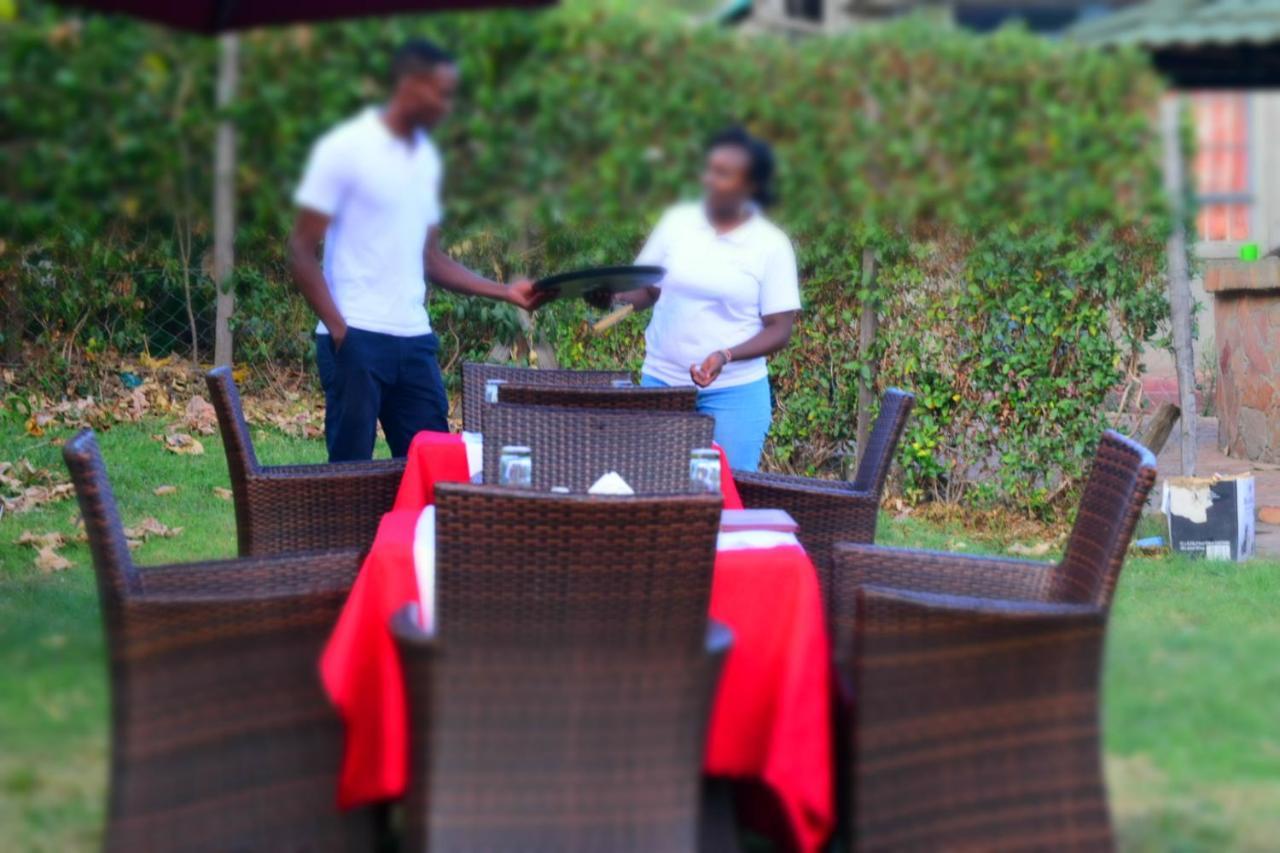 Esikar Gardens Hotel Narok エクステリア 写真