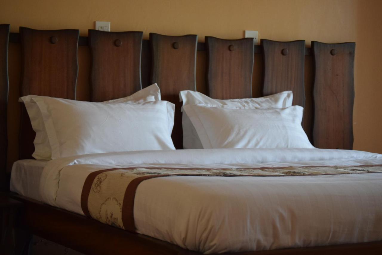 Esikar Gardens Hotel Narok エクステリア 写真