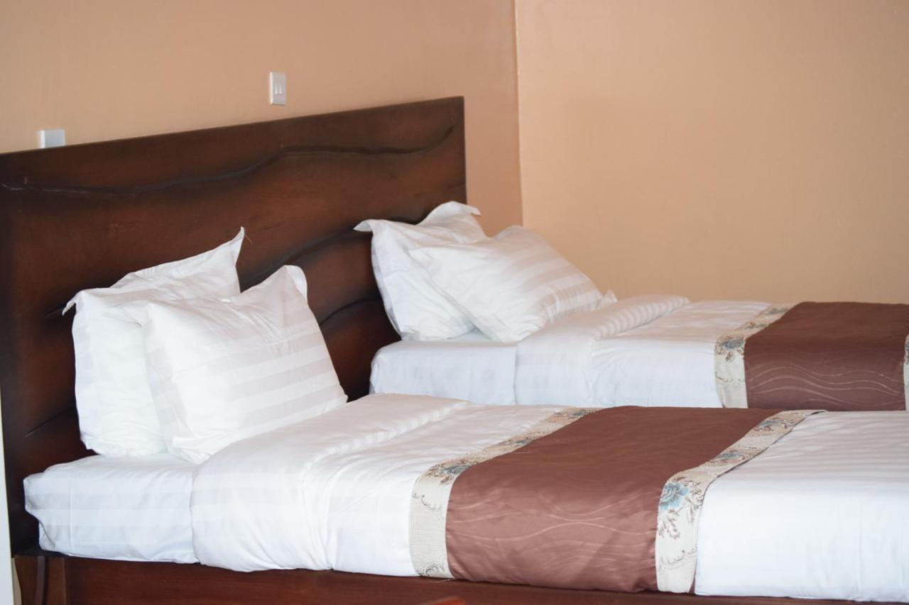 Esikar Gardens Hotel Narok エクステリア 写真