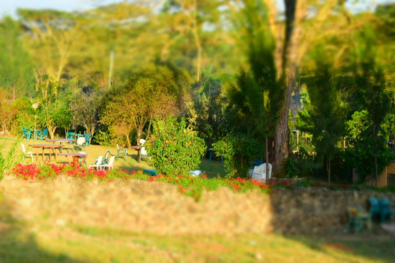 Esikar Gardens Hotel Narok エクステリア 写真