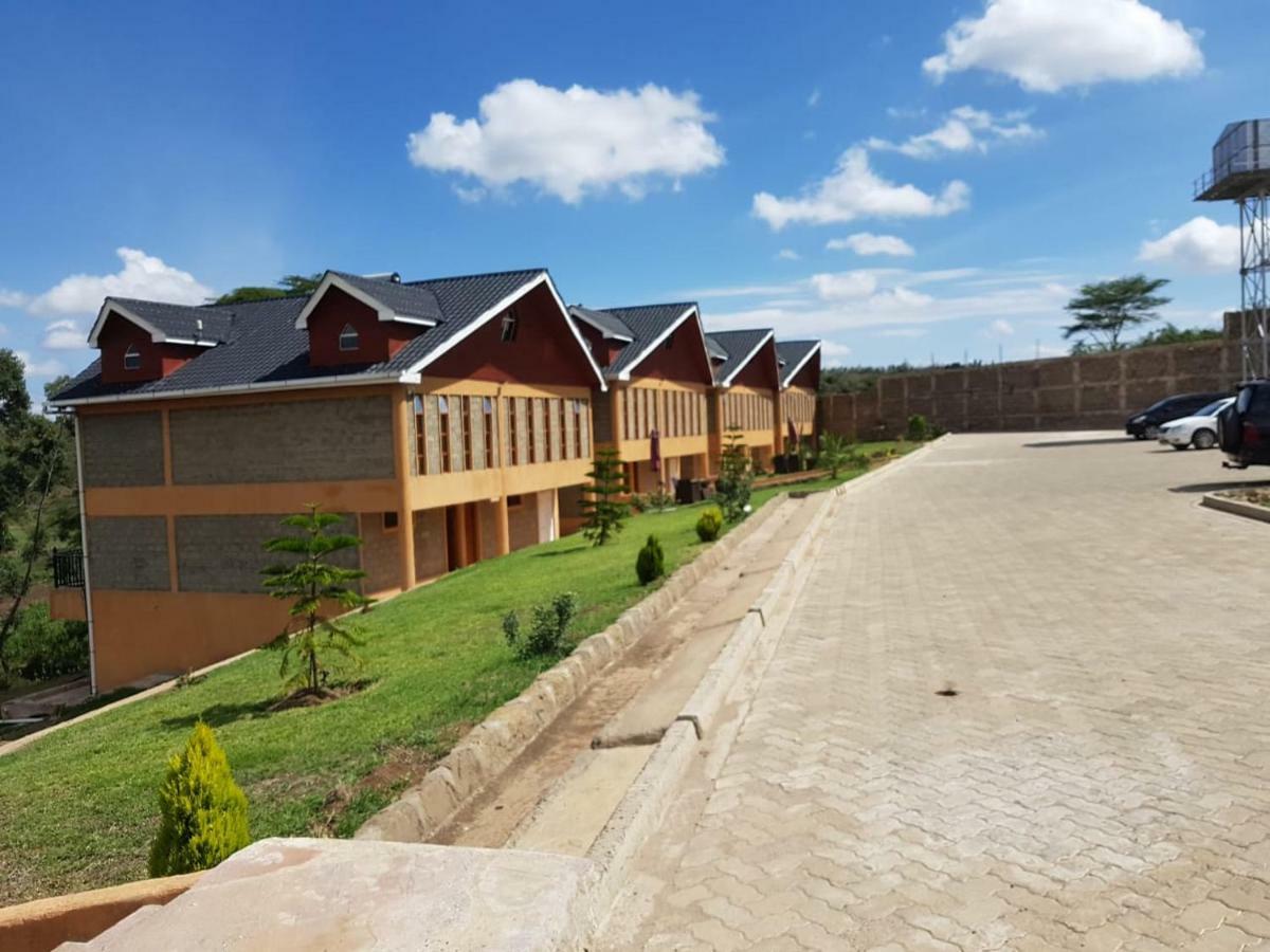 Esikar Gardens Hotel Narok エクステリア 写真