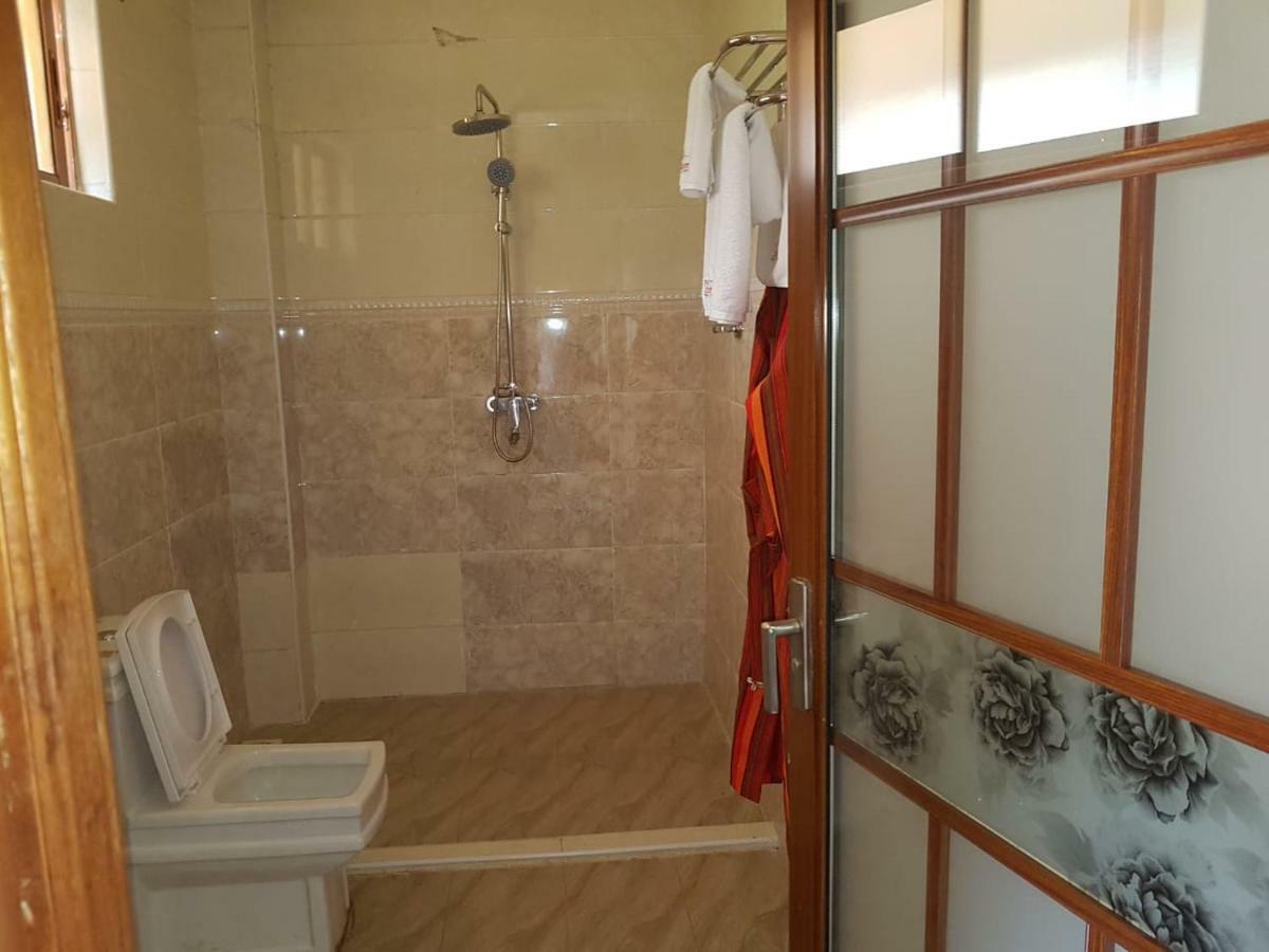 Esikar Gardens Hotel Narok エクステリア 写真